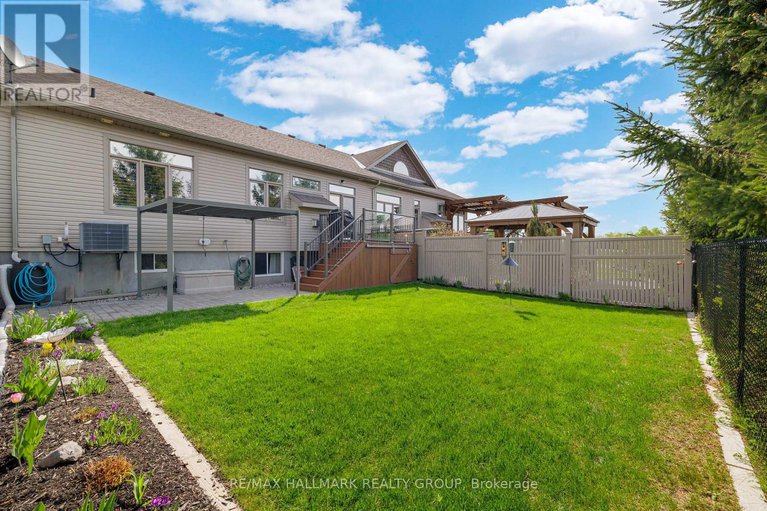 28308589/251-royal-landing-gate/north-grenville-twp-kemptville-south/north-grenville/ontario/K0G1J0_21