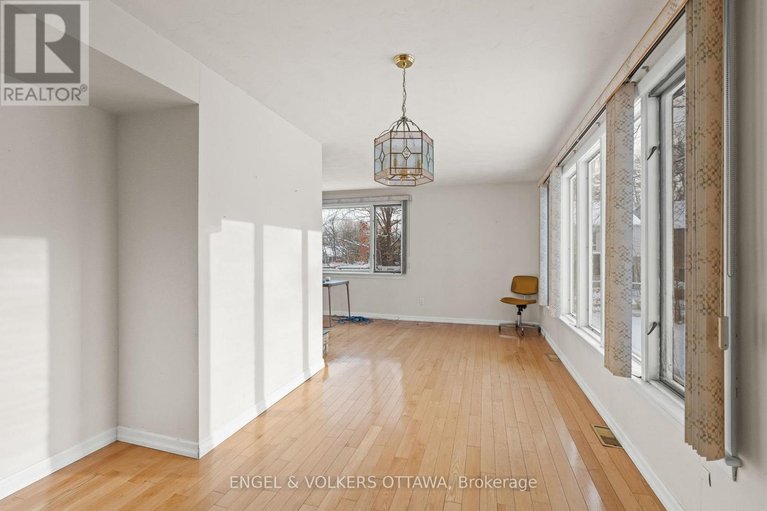 29184532/2626-elmhurst-street/queensway-terrace-north/ottawa/ontario/K2B7N6_22