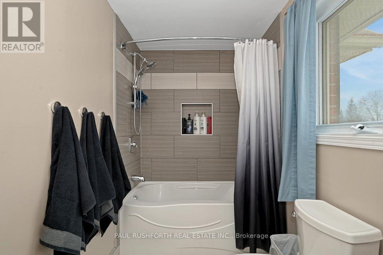 29407561/6192-voyageur-drive/convent-glen/ottawa/ontario/K1C2W3_29