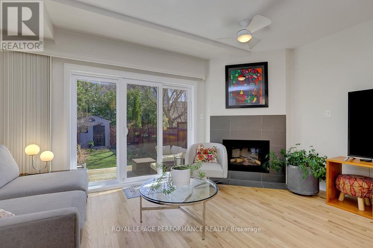 29629376/86-west-presland-road/overbrook/ottawa/ontario/K1K2C3_9