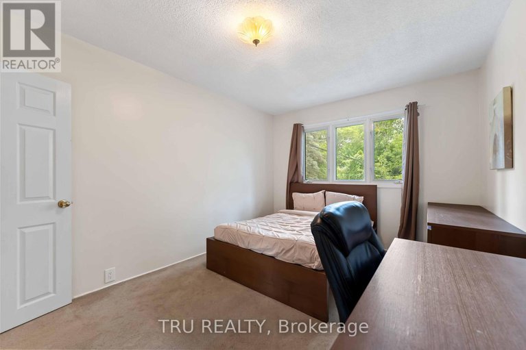 28591206/14-claver-street/cardinal-heights/ottawa/ontario/K1J6W7_10