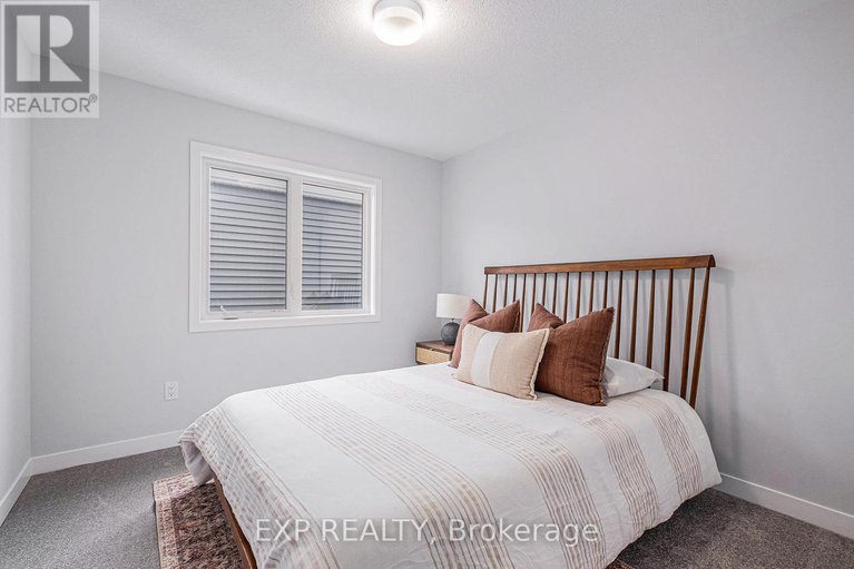 28933928/211-parsnip-mews/goulbourn-twp-from-franktown-rdsouth-to-rideau/ottawa/ontario/K0A2Z0_13