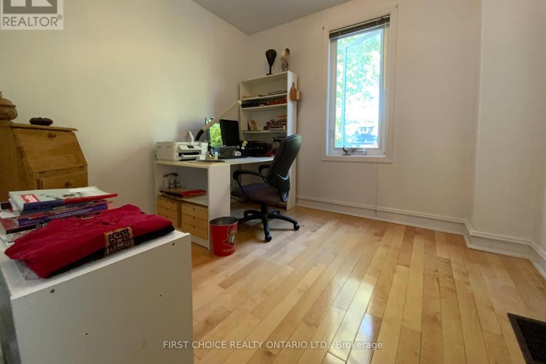 27992529/245-york-street/lower-town/ottawa/ontario/K1N5T9_21