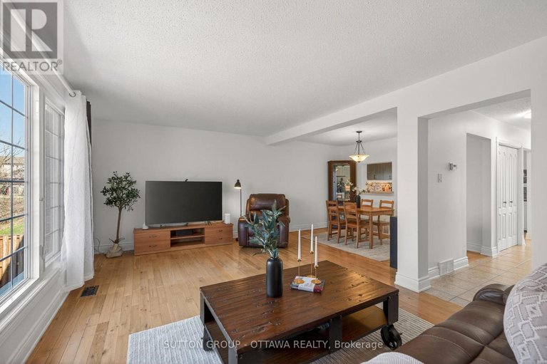 29627001/285-monterey-drive/leslie-park/ottawa/ontario/K2H7B1_11