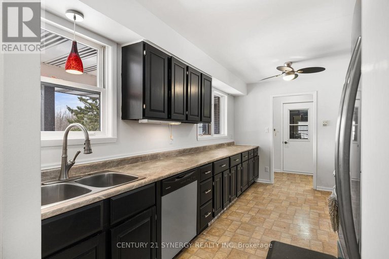 29448770/15658-county-43-road/north-stormont-finch-twp/north-stormont/ontario/K0C1K0_10