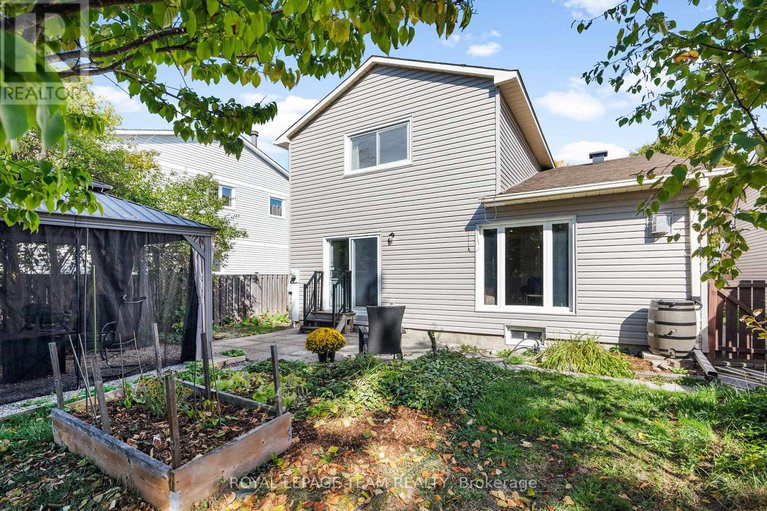 28963581/1155-sauterne-park/convent-glen/ottawa/ontario/K1C2H3_40
