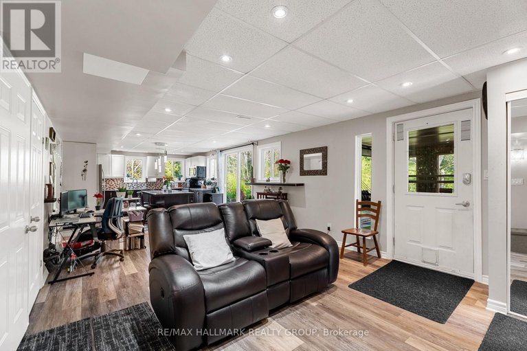 28310320/1255-8th-line-road/osgoode-twp-north-of-reg-rd-6/ottawa/ontario/K0A1V0_28