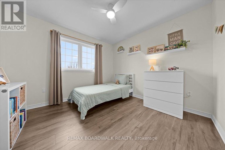 29613585/8044-craig-farm-drive/metcalfe/ottawa/ontario/K0A2P0_32