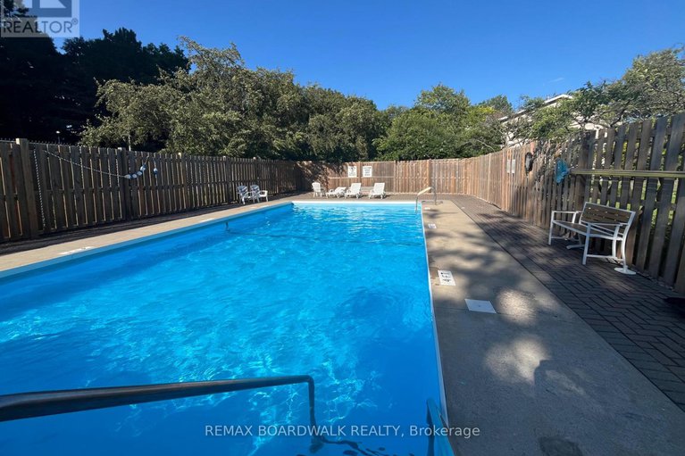 29380491/407-555-brittany-drive/viscount-alexander-park/ottawa/ontario/K1K4C5_15