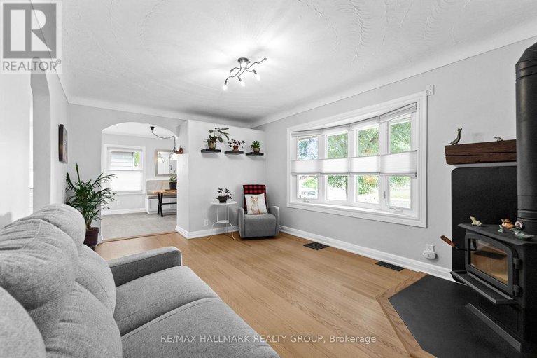28783235/1622-drake-avenue/riverview-park/ottawa/ontario/K1G0L8_12
