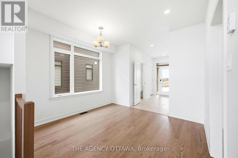 29453546/1132-spoor-street/rural-kanata-central/ottawa/ontario/K2K1X7_7