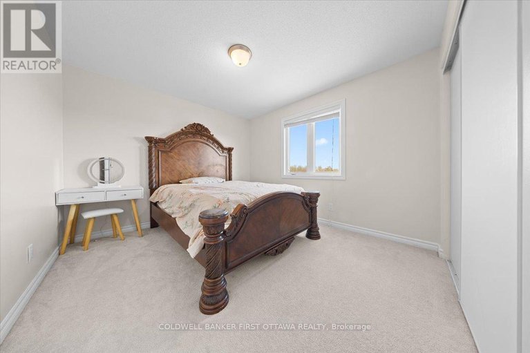 29656055/355-sweetclover-way/avalon-west/ottawa/ontario/K4A1E6_16