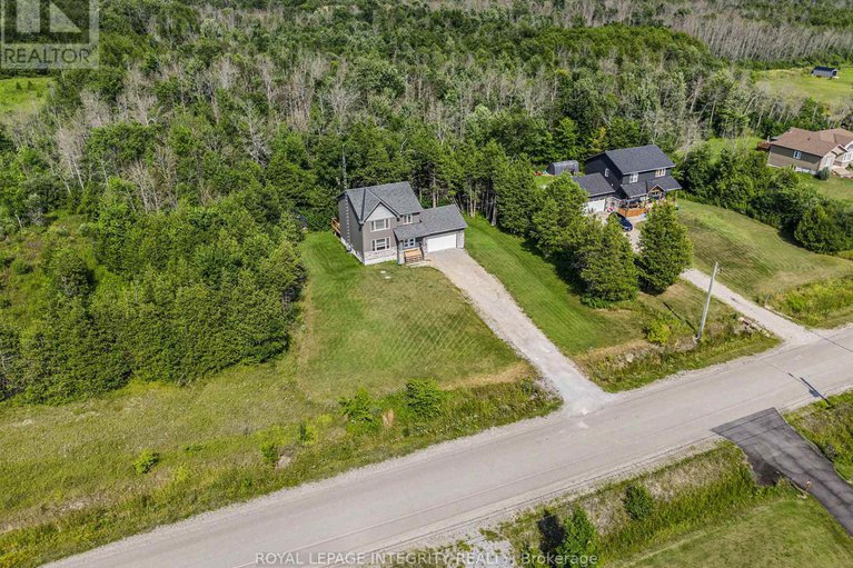 28667126/922-leslie-crain-drive/drummond-n-elmsley-drummond-twp/drummondnorth-elmsley/ontario/K7H3C3_4