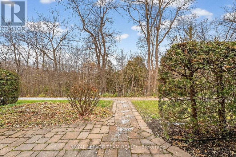 29554206/unit-10-55-whitemarl-drive/rockcliffe/ottawa/ontario/K1L8J9_24