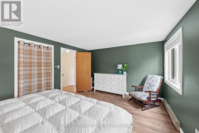 28908182/1119-firefly-lane/manotick-south-to-roger-stevens/ottawa/ontario/K4M0T6_29