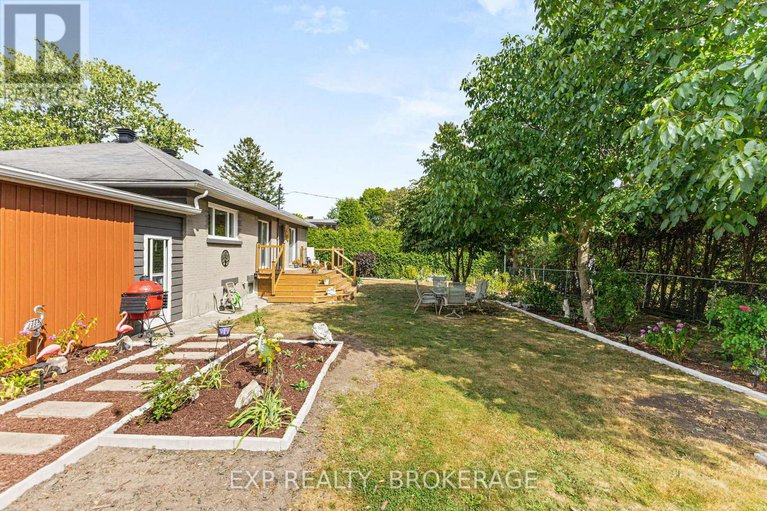 29279795/1502-farnsworth-avenue/alta-vista/ottawa/ontario/K1H7C3_41