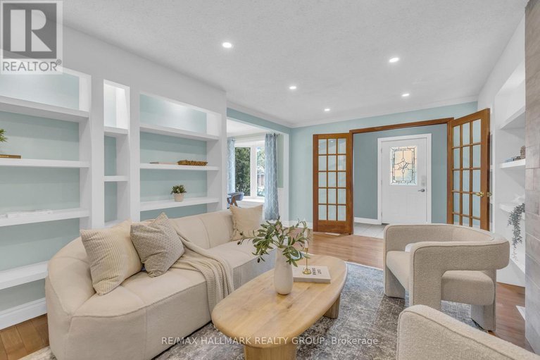 28280542/8-scharf-lane/glencairnhazeldean/ottawa/ontario/K2L2K2_6
