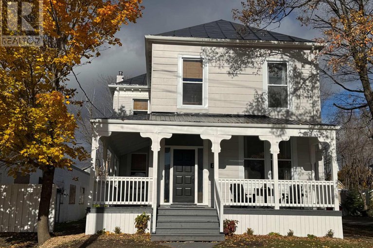 29078821/11-elgin-street-e/alexandria/north-glengarry/ontario/K0C1A0_1