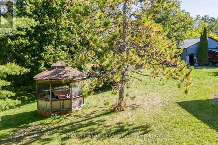 28847636/2828-con10-n/pakenham/mississippi-mills/ontario/K0A2X0_30