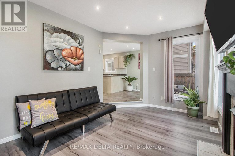28928926/1610-duplante-avenue/fallingbrookpineridge/ottawa/ontario/K4A4A2_10