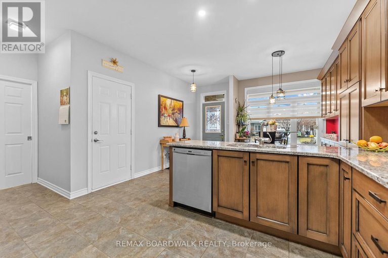 29636678/12-royalty-way/north-grenville-twp-kemptville-south/north-grenville/ontario/K0G1J0_12