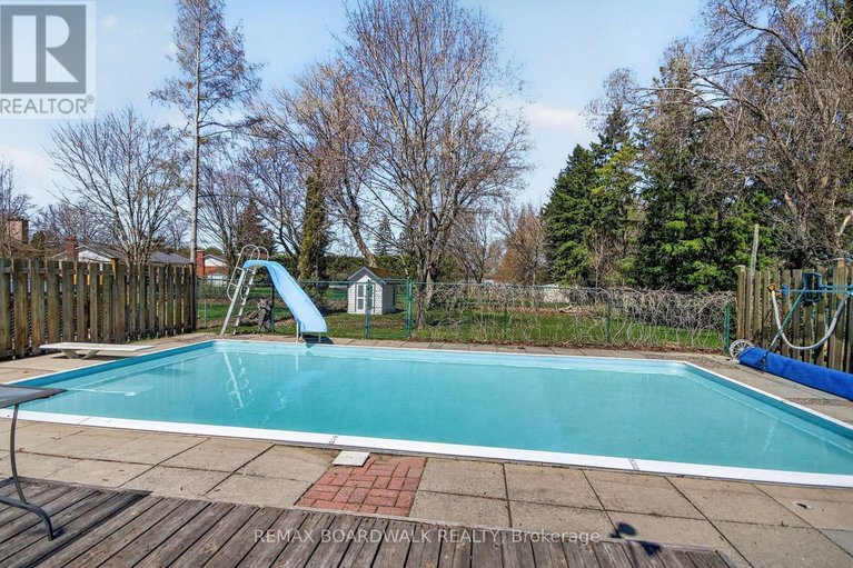 29666453/103-christopher-hamilton-street/richmond/ottawa/ontario/K0A2Z0_38