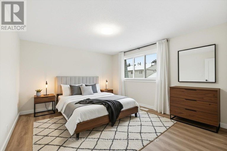 29214221/809-vinette-crescent/chatelaine-village/ottawa/ontario/K1E1X1_25