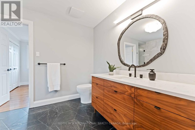 28996466/19-campfield-court/pineglencountry-place/ottawa/ontario/K2E7X8_33