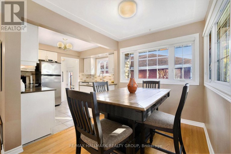 29019455/715-holt-crescent/elmvale-acres/ottawa/ontario/K1G2Y4_7