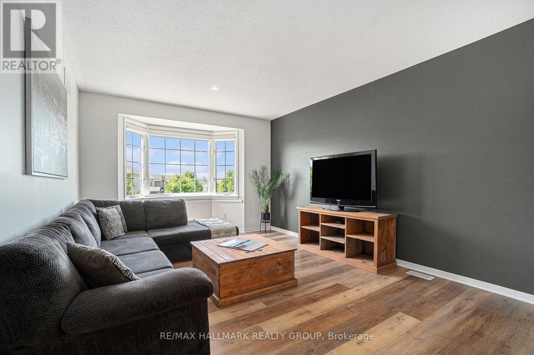28541675/144-culloden-crescent/stonebridge/ottawa/ontario/K2J5M8_23