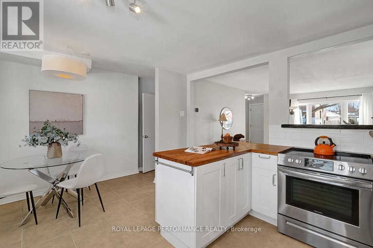 29433009/321-donald-street/overbrookcastle-heights/ottawa/ontario/K1K1M4_13