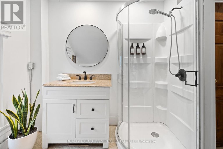 29627788/416-main-street/winchester/north-dundas/ontario/K0C2K0_15