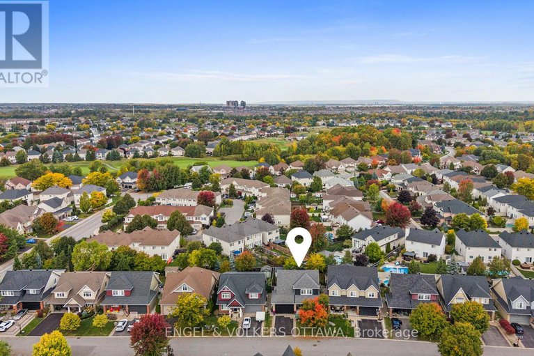28926849/511-erinwoods-circle/stonebridge/ottawa/ontario/K2J5M5_47