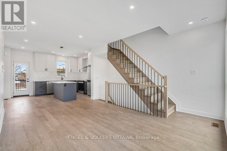 28926474/73-parent-avenue/lower-townbyward-market/ottawa/ontario/K1N0E6_14