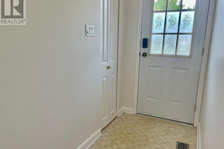 28588729/18-stinson-avenue/lynwood-village/ottawa/ontario/K2H6N1_24