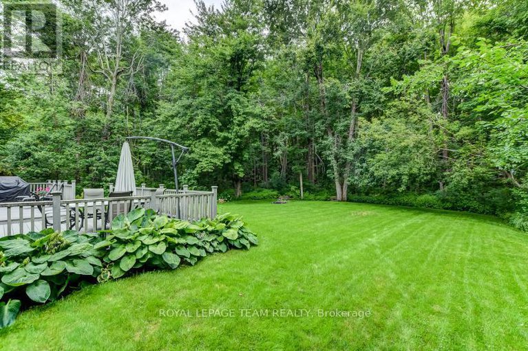28339278/5517-cedar-drive/manotick-east-to-manotick-station/ottawa/ontario/K4M1B4_46