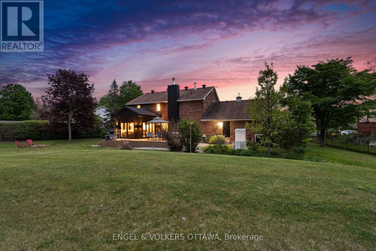 29057450/1041-brandywine-court/manotick-long-island-nicholls-island/ottawa/ontario/K4M1J2_32