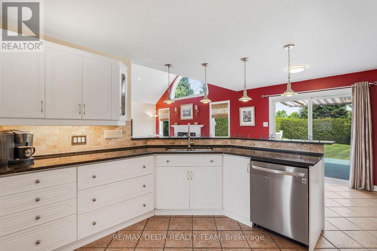 28499288/1147-fieldown-street/cumberland-ridge/ottawa/ontario/K4C1R7_12