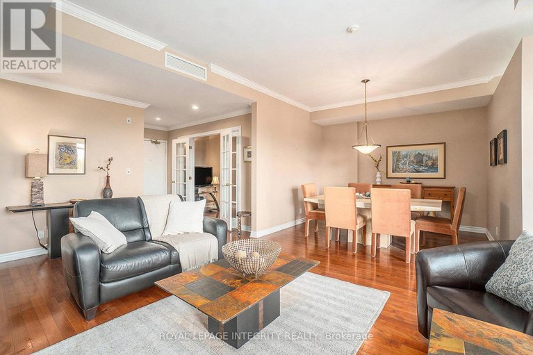 28847380/704-136-darlington-private/hunt-clubwestern-community/ottawa/ontario/K1V0X6_12