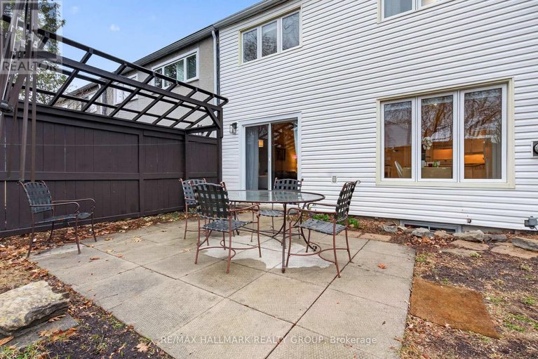 29612402/24-hobart-crescent/sheahan-estatestrend-village/ottawa/ontario/K2H5S4_34