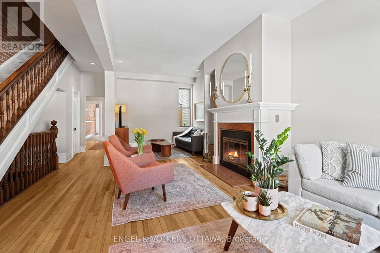 29393365/210-daly-avenue/sandy-hill/ottawa/ontario/K1N6G2_7