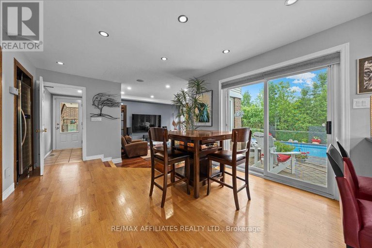 28514432/800-fairwinds-terrace/convent-glen/ottawa/ontario/K1C2X6_15