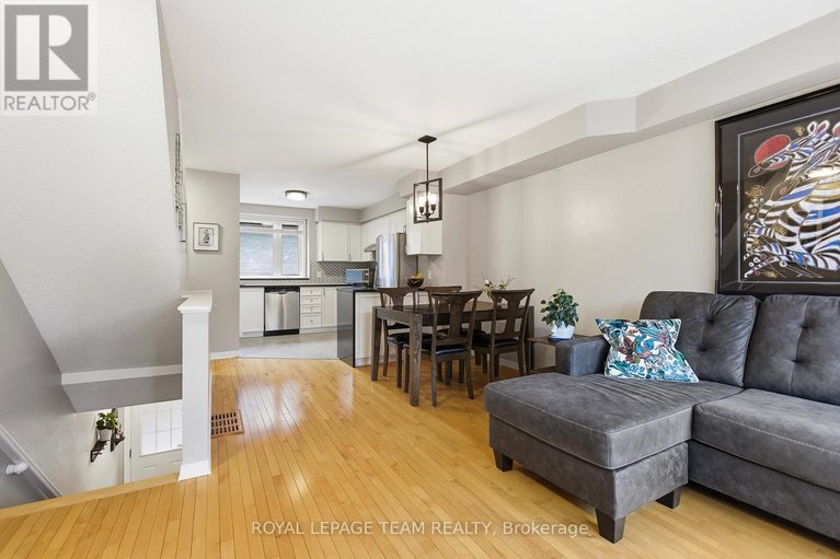 29610199/10-cornerstone-private/ottawa-centregolden-triangle/ottawa/ontario/K2P2N3_7