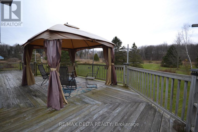 28097892/3888-schnupp-road/clarencerockland-twp/clarence-rockland/ontario/K0A1E0_31