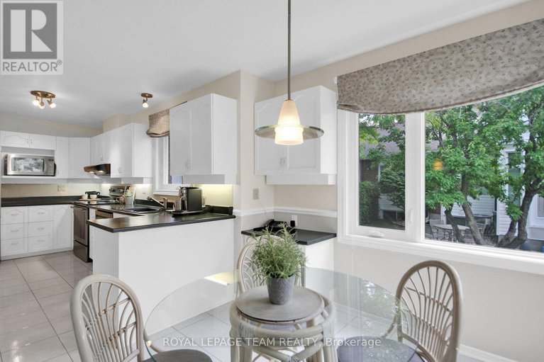 28525664/20-grand-cedar-court/stittsville-central/ottawa/ontario/K2S1C8_6