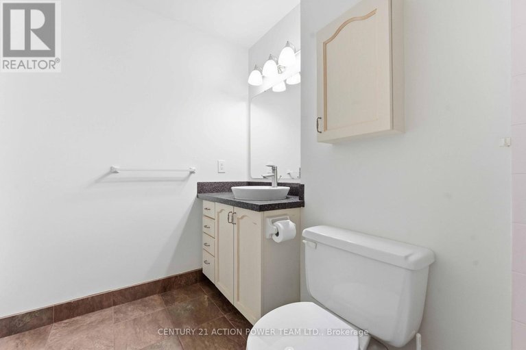 29039550/1216-100-grant-carmen-drive/borden-farmstewart-farmcarleton-heightsparkwood-hills/ottawa/ontario/K2E8B8_26