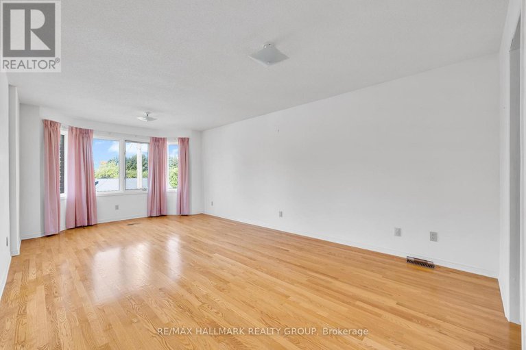 28995965/1396-larose-avenue/carlington/ottawa/ontario/K1Z7X7_21