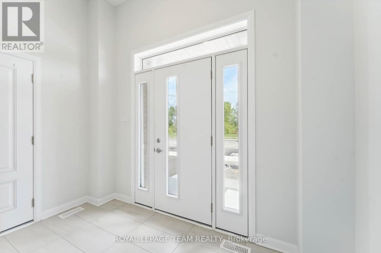 27736125/5045-abbott-street-e/ottawa/ontario/K2V0V2_5