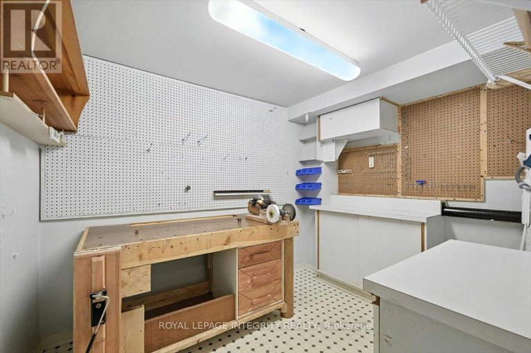 28800164/17-columbus-avenue/overbrook/ottawa/ontario/K1K1R2_38