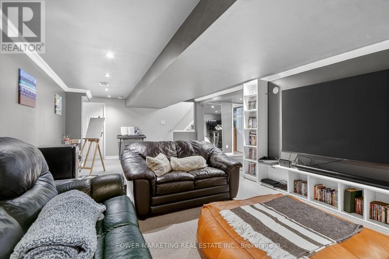 29667359/3269-clearwater-crescent/south-keys/ottawa/ontario/K1V7S3_27